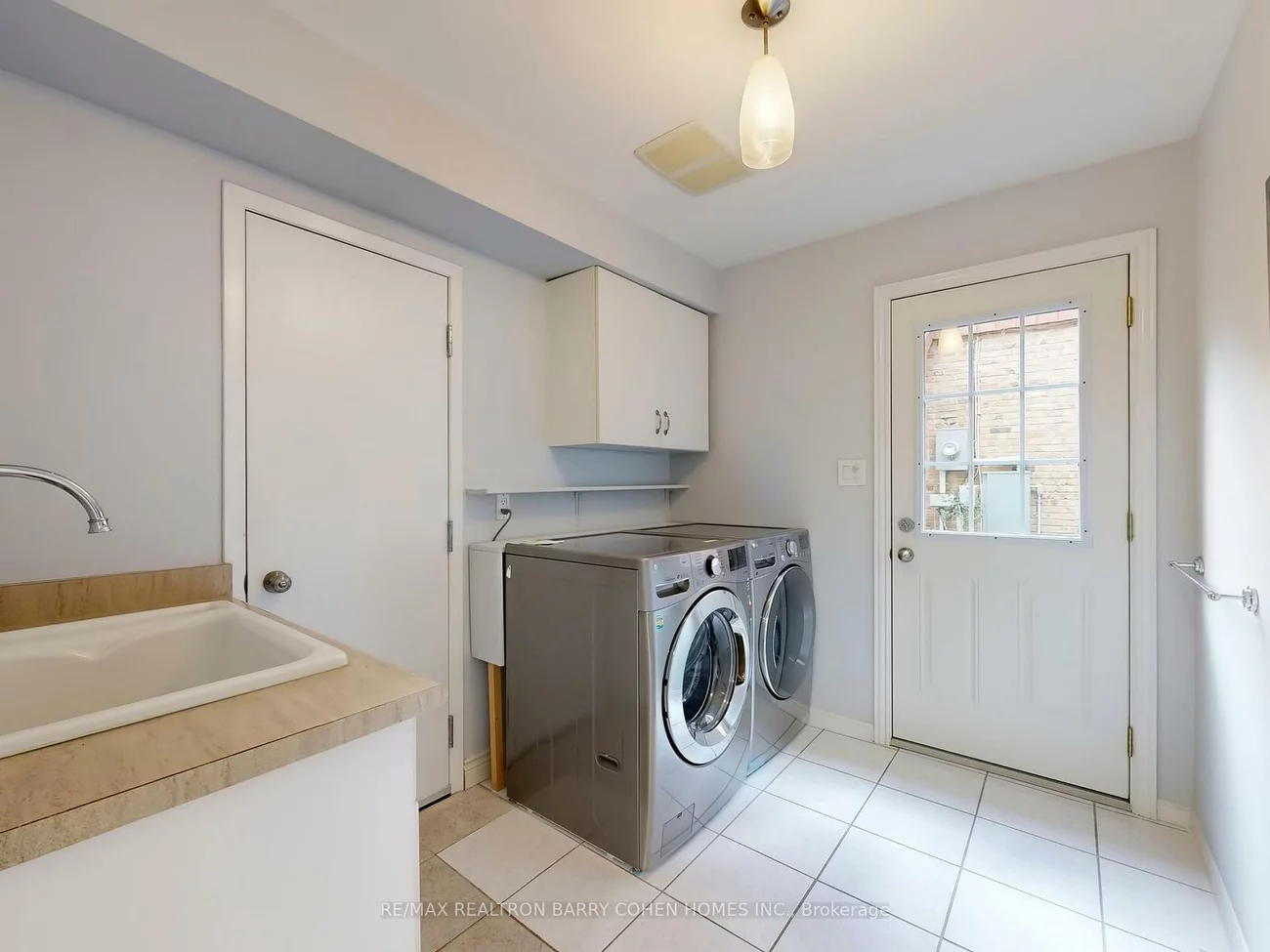 69, Tanbark, Banbury-Don Mills, Toronto
