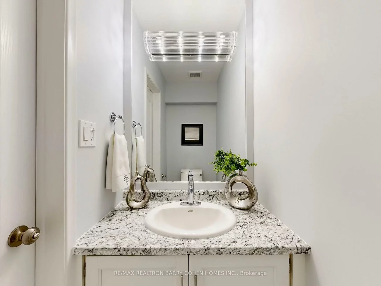 69, Tanbark, Banbury-Don Mills, Toronto