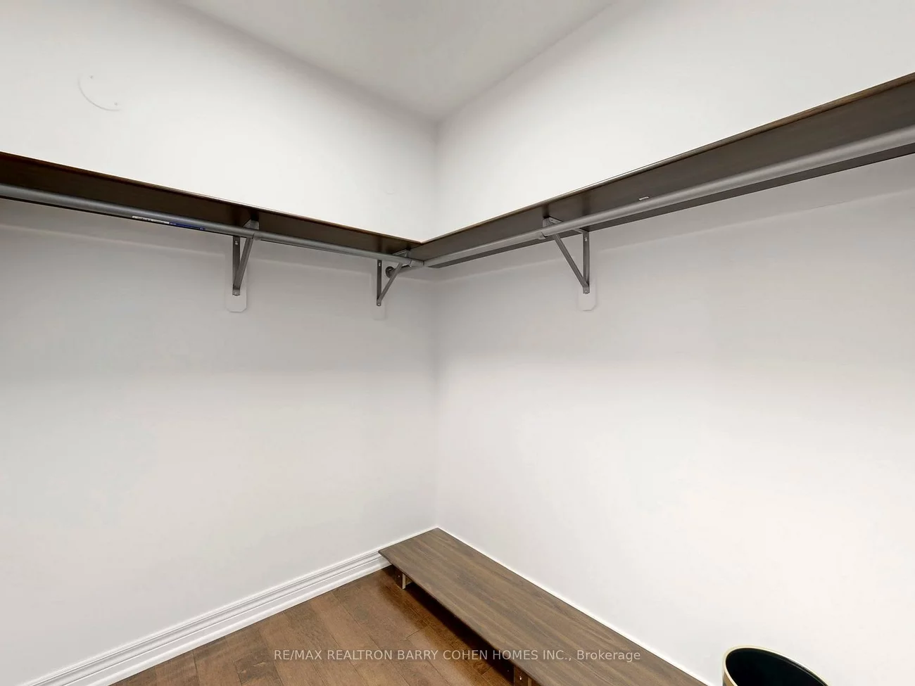 69, Tanbark, Banbury-Don Mills, Toronto