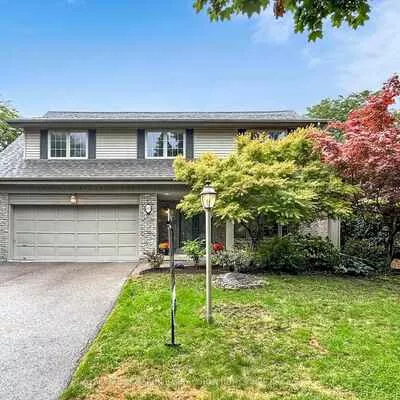69, Tanbark, Banbury-Don Mills, Toronto