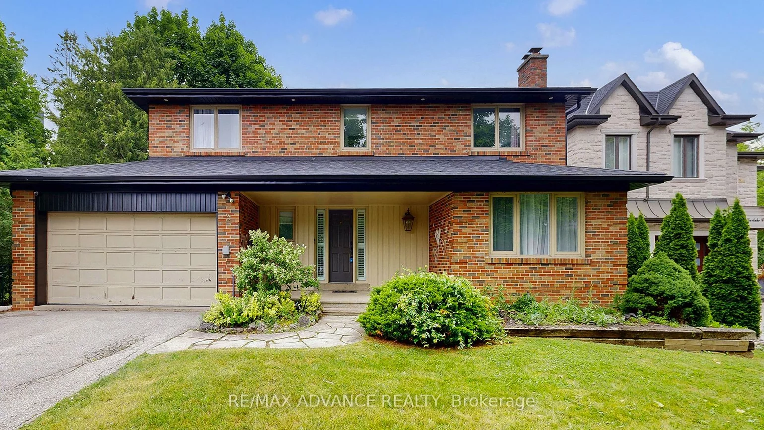 9, Carluke, St. Andrew-Windfields, Toronto