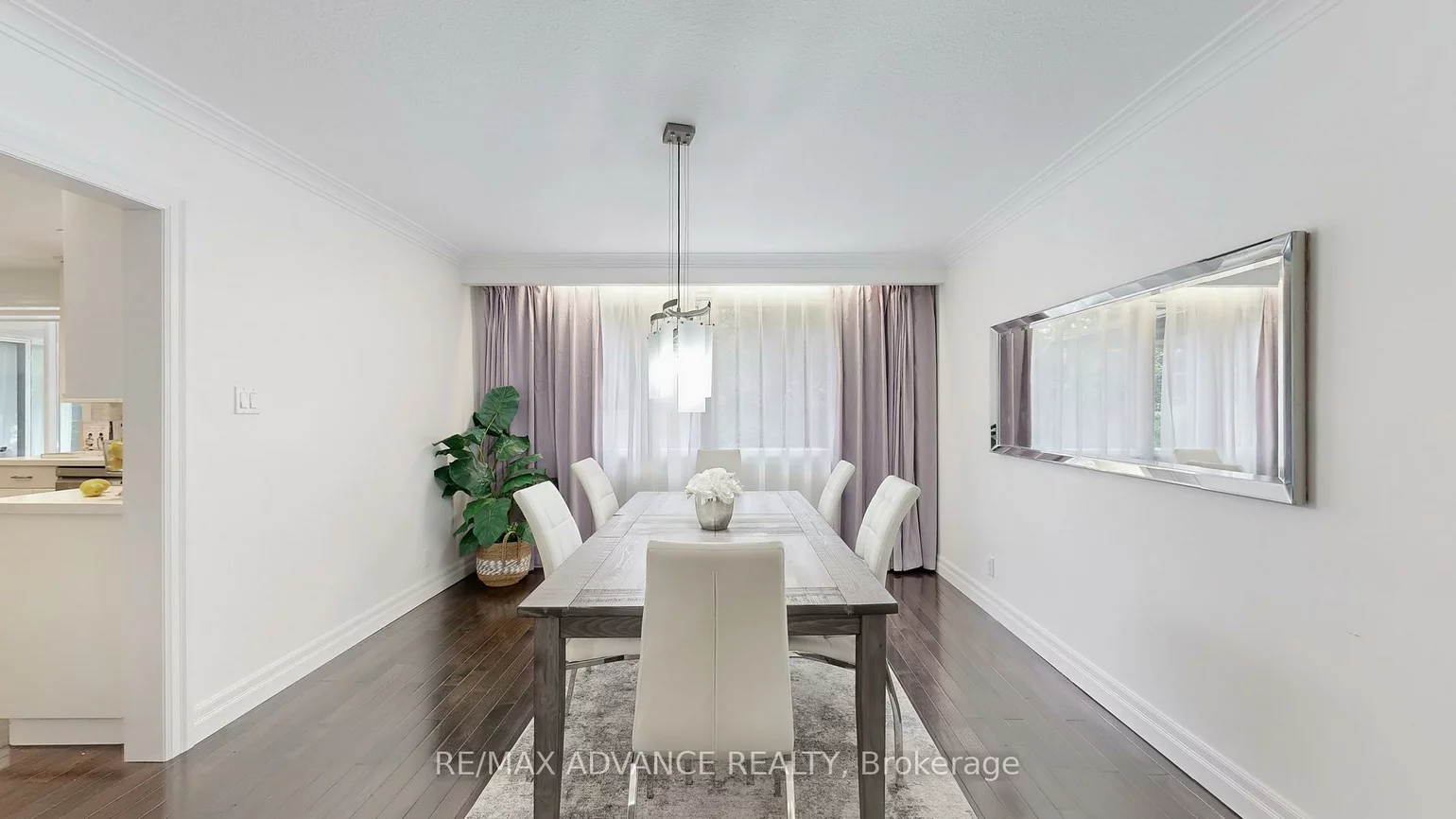 9, Carluke, St. Andrew-Windfields, Toronto