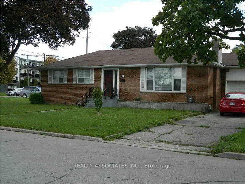 11, Muirkirk, Willowdale West, Toronto