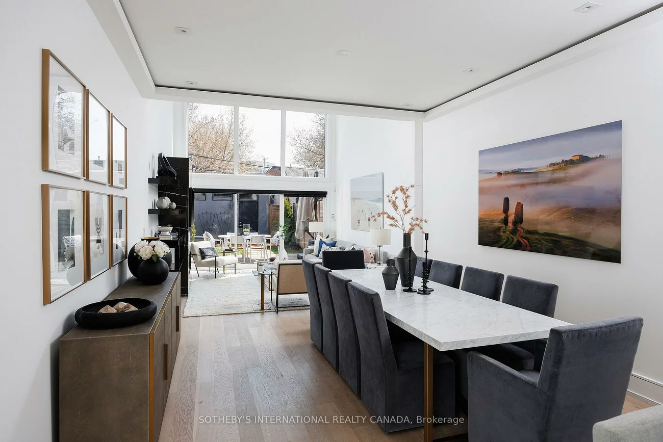121, Markham, Trinity-Bellwoods, Toronto