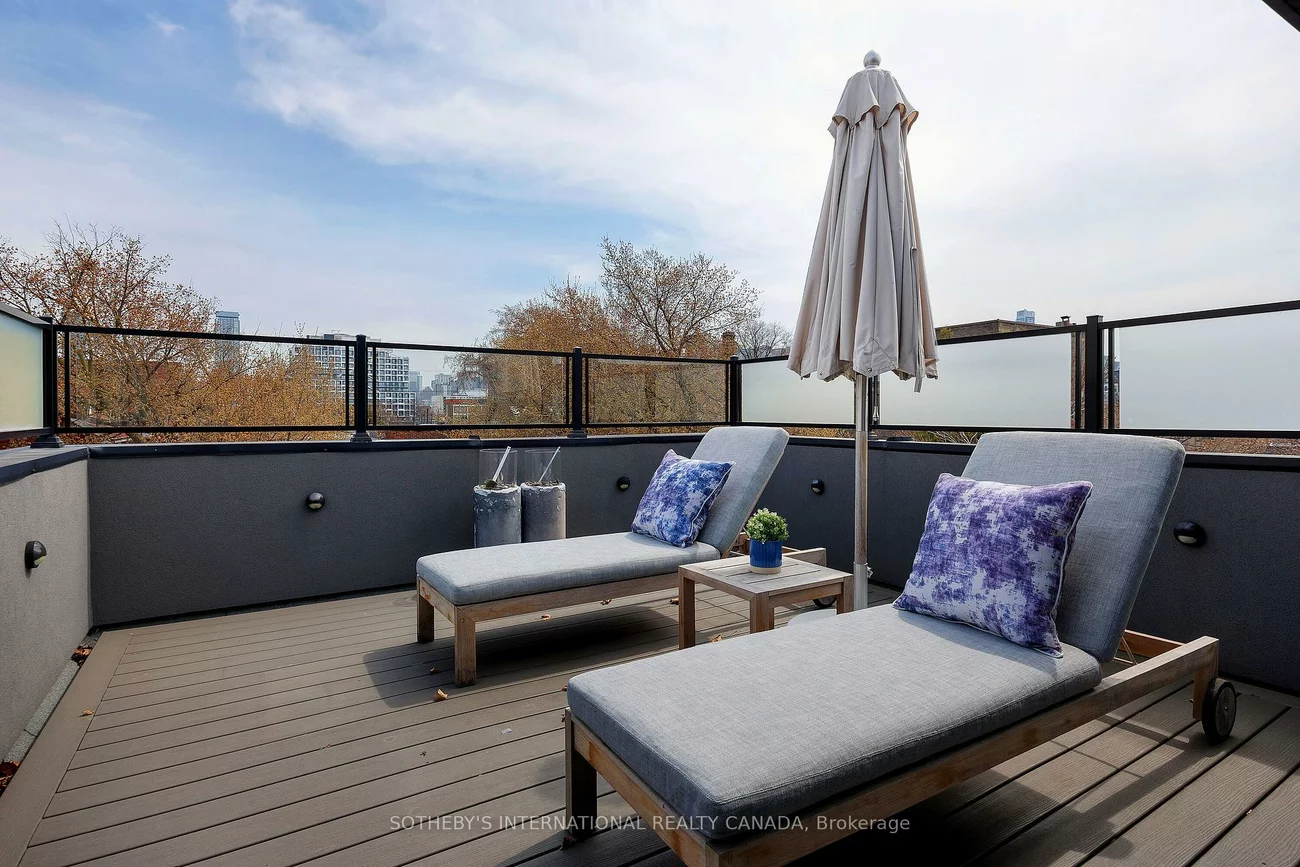 121, Markham, Trinity-Bellwoods, Toronto