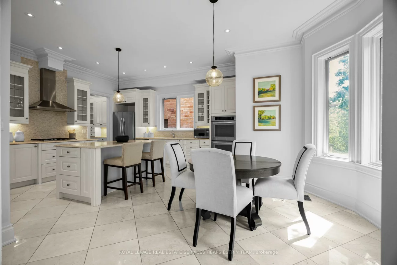 42, True Davidson, Leaside, Toronto