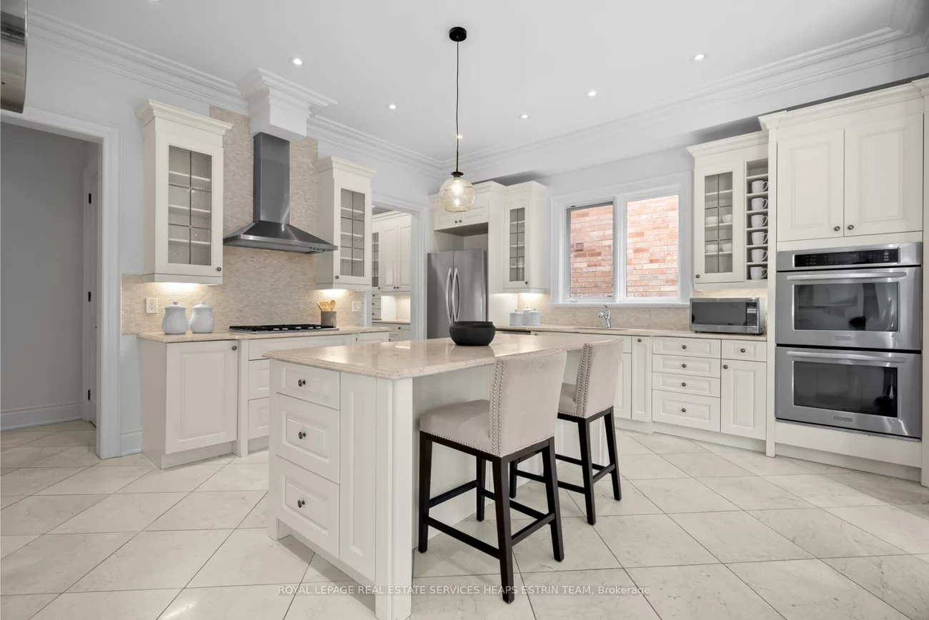 42, True Davidson, Leaside, Toronto