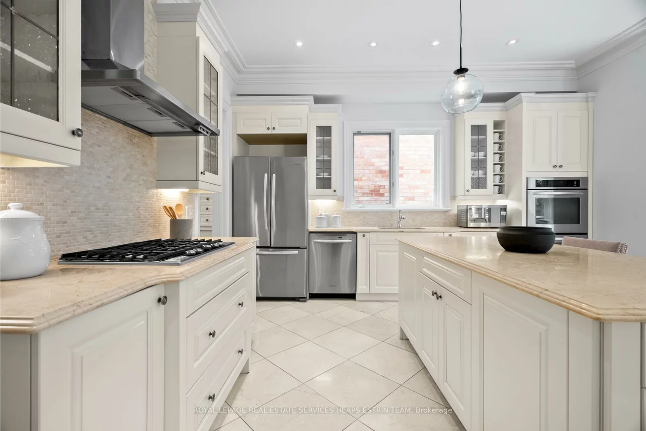 42, True Davidson, Leaside, Toronto