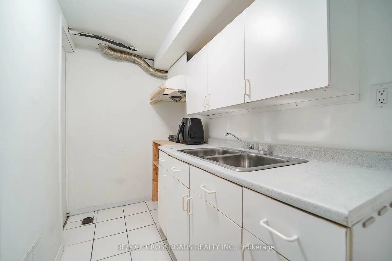 8, Topaz, Bayview Woods-Steeles, Toronto