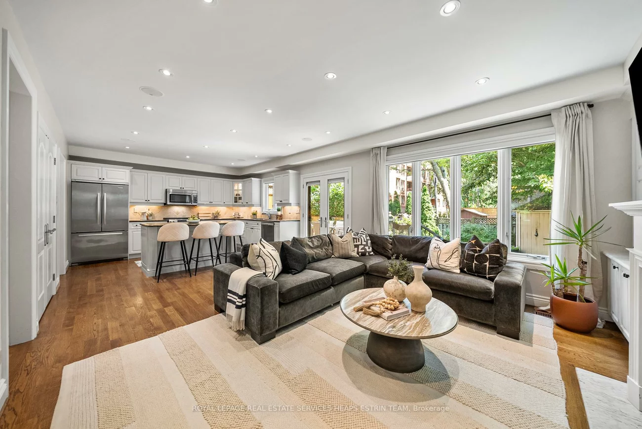 43, Randolph, Leaside, Toronto