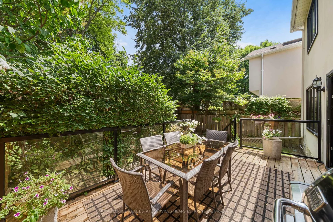 43, Randolph, Leaside, Toronto