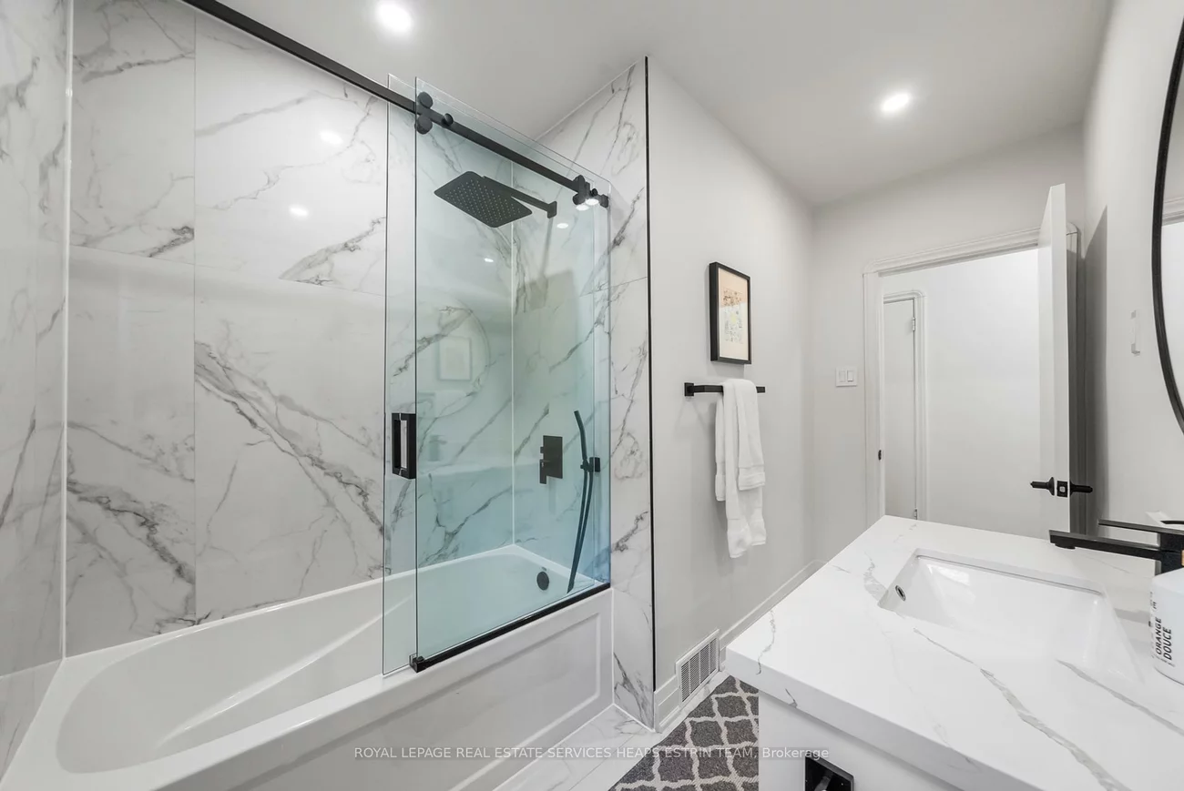 212, York Mills, St. Andrew-Windfields, Toronto
