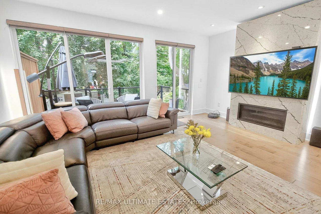 46, Franklin, Lansing-Westgate, Toronto