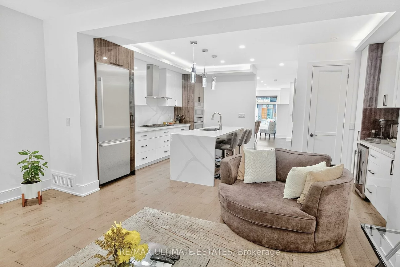 46, Franklin, Lansing-Westgate, Toronto