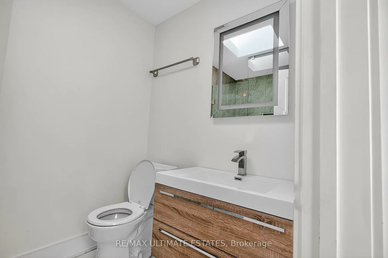 46, Franklin, Lansing-Westgate, Toronto