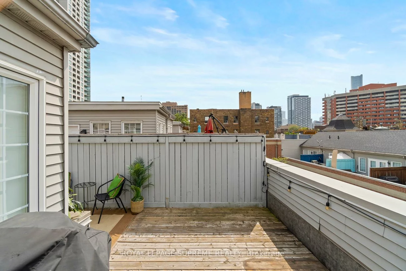 6, Wellesley, North St. James Town, Toronto