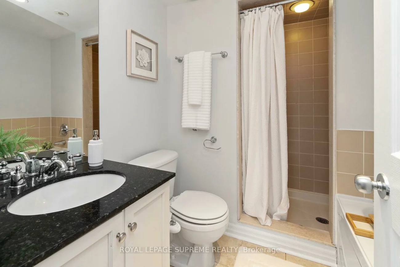 6, Wellesley, North St. James Town, Toronto