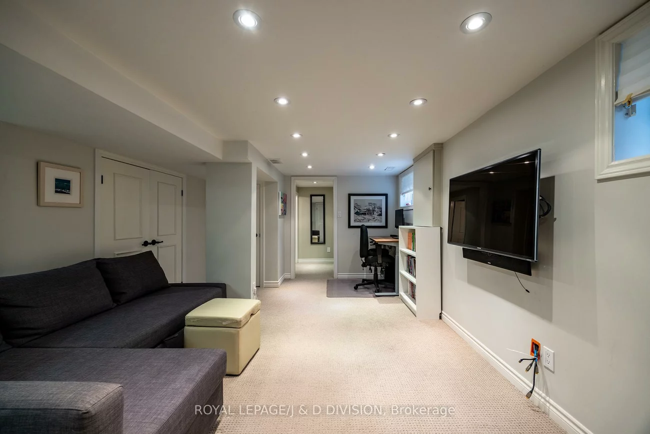 1049, Mount Pleasant, Mount Pleasant East, Toronto