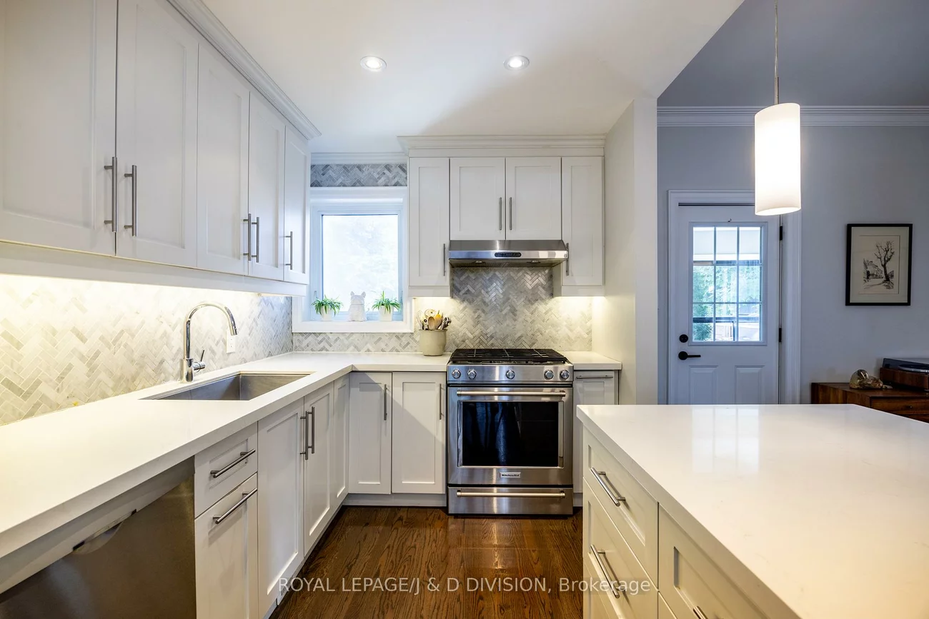 1049, Mount Pleasant, Mount Pleasant East, Toronto