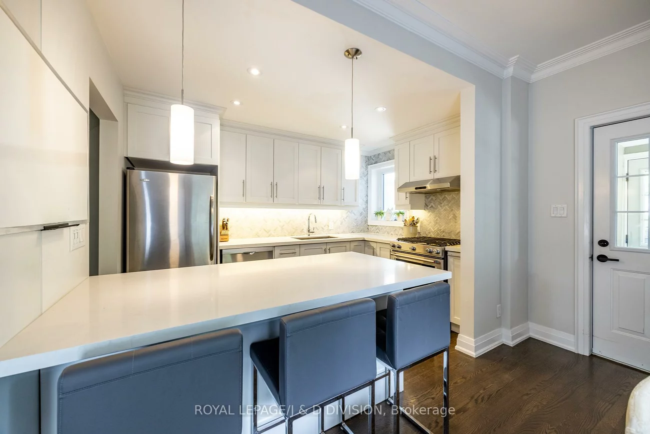 1049, Mount Pleasant, Mount Pleasant East, Toronto