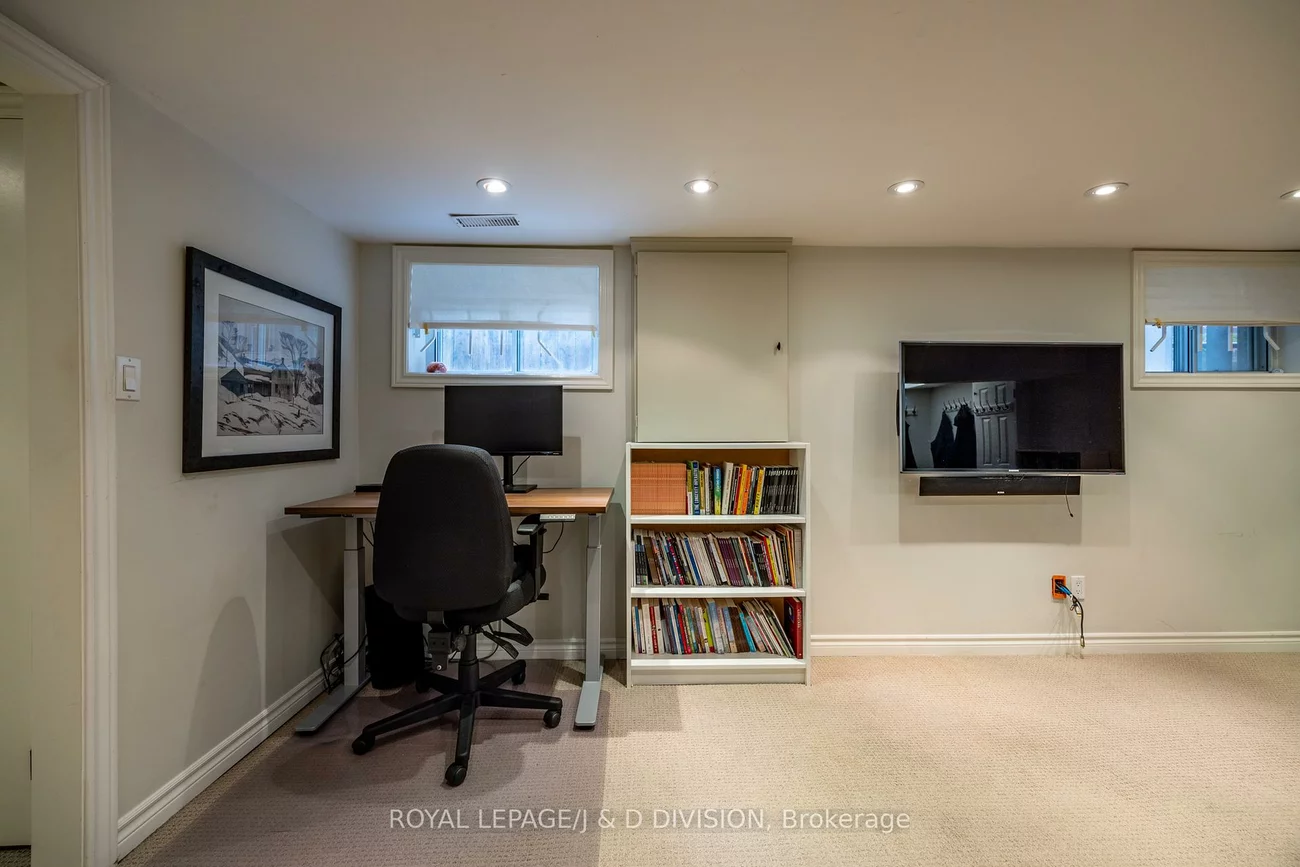 1049, Mount Pleasant, Mount Pleasant East, Toronto