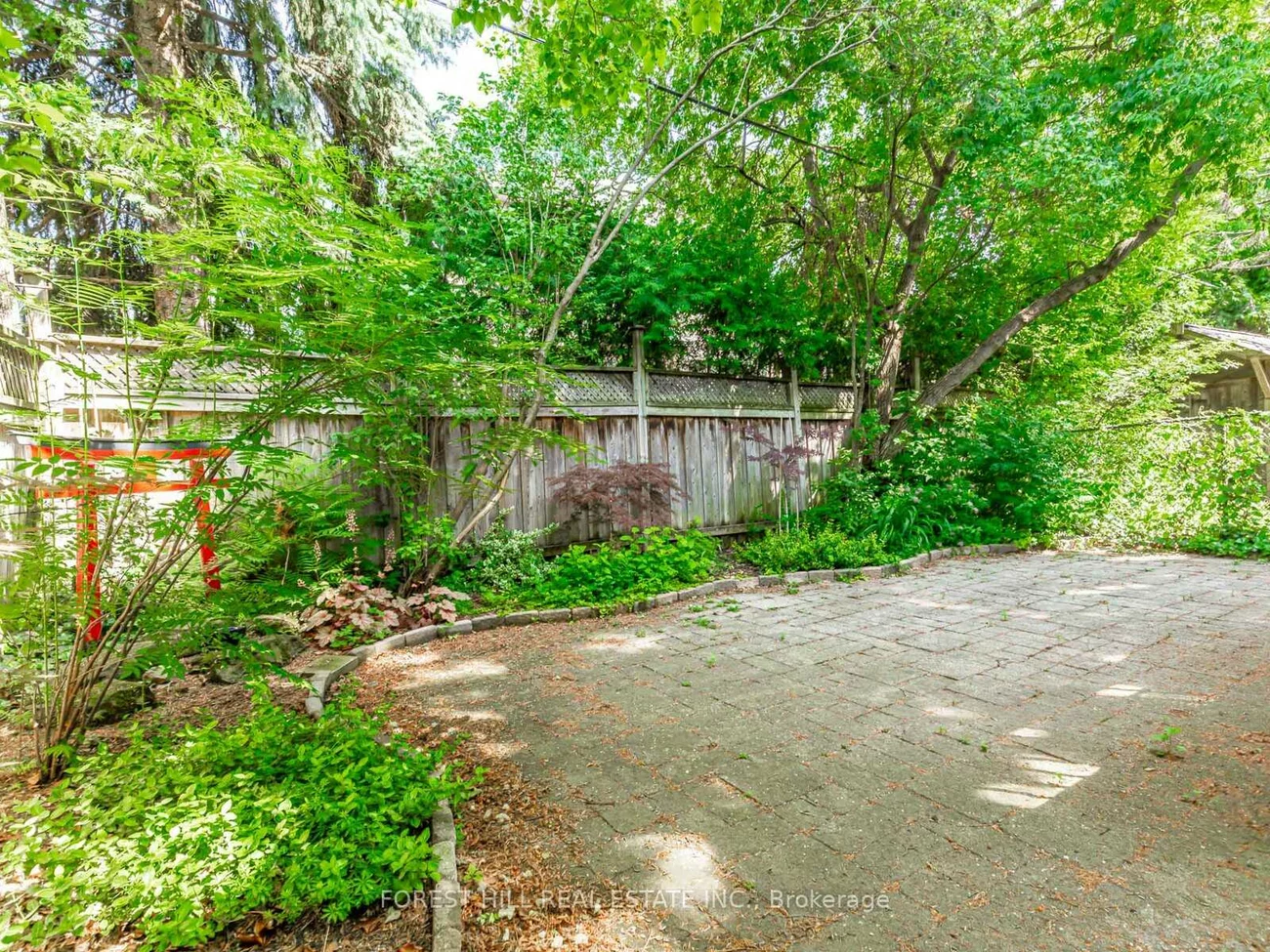 492, Melrose, Bedford Park-Nortown, Toronto
