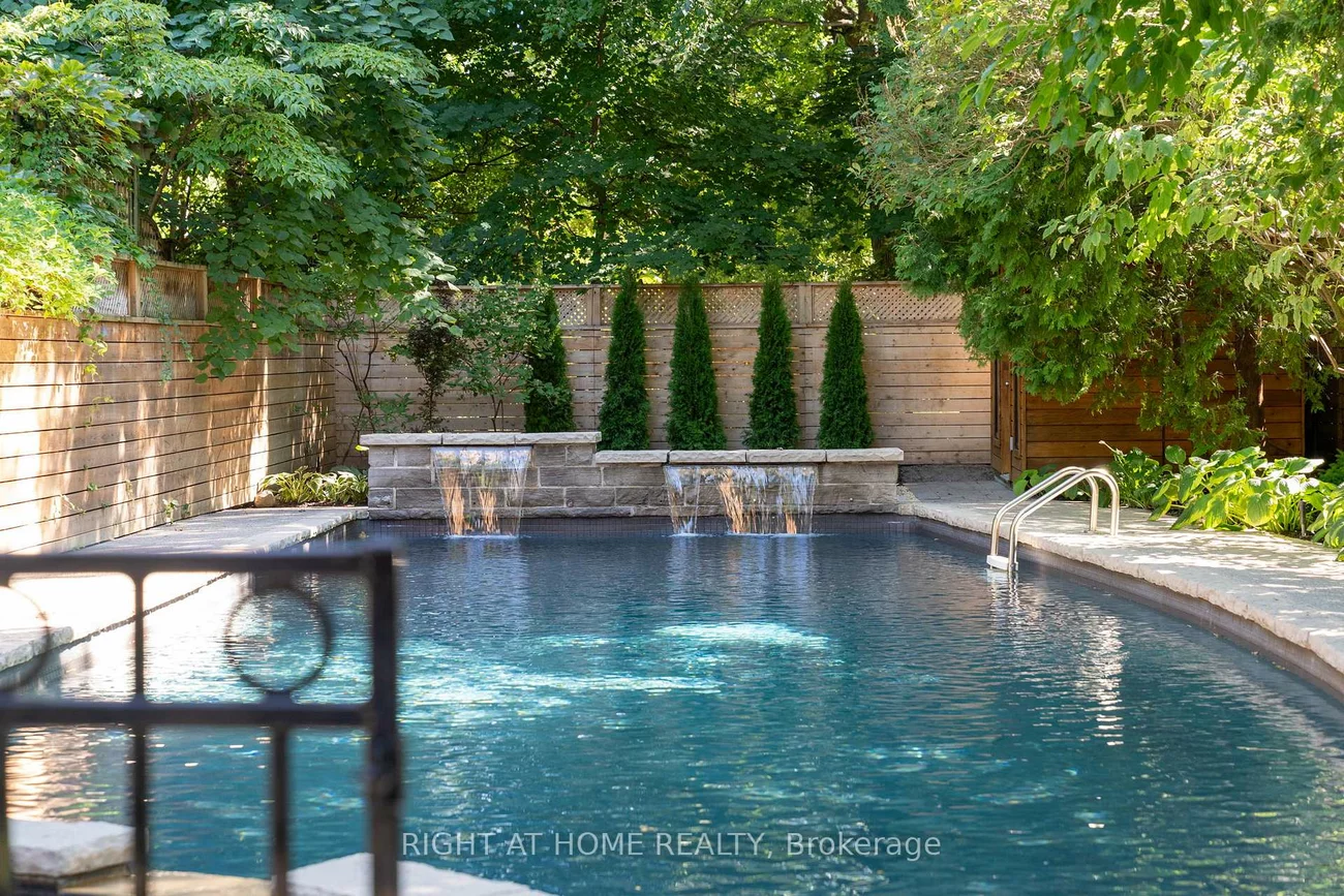 123, South, Rosedale-Moore Park, Toronto
