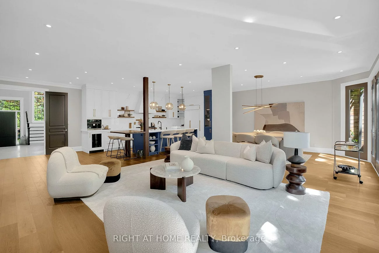 123, South, Rosedale-Moore Park, Toronto
