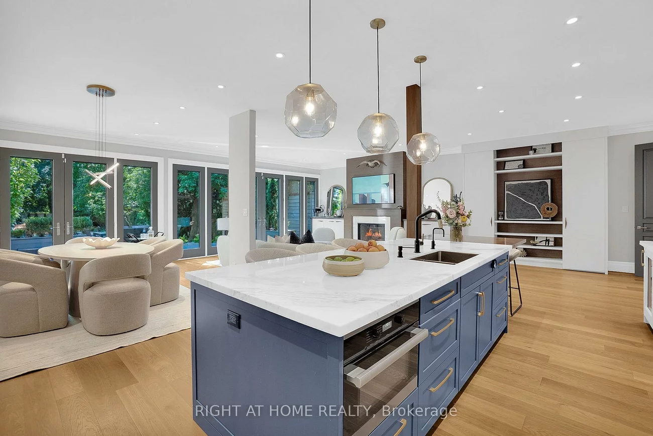 123, South, Rosedale-Moore Park, Toronto