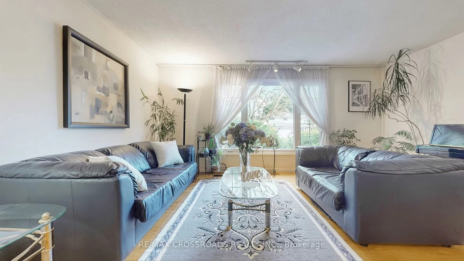 218, Kingslake, Don Valley Village, Toronto
