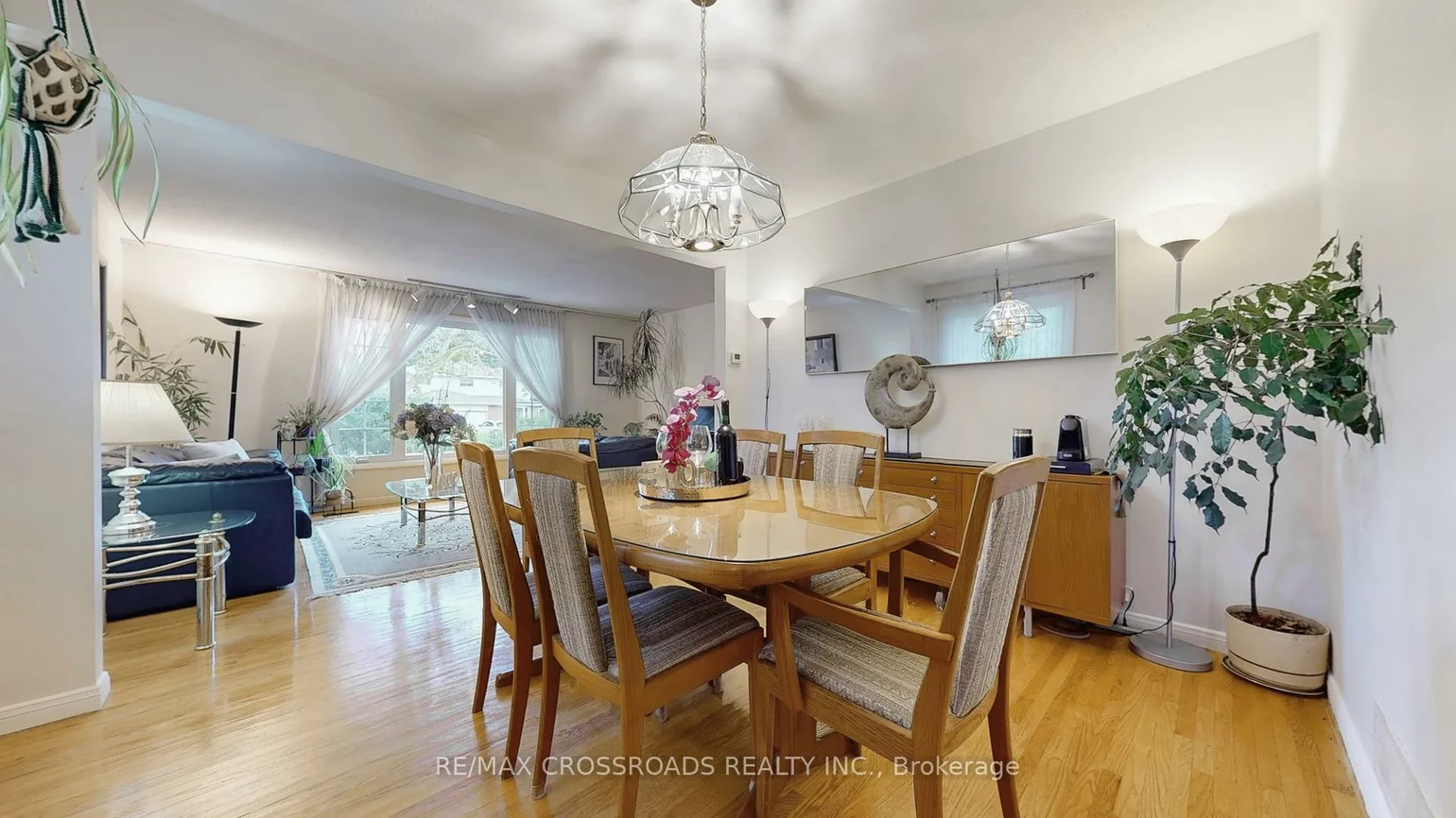 218, Kingslake, Don Valley Village, Toronto