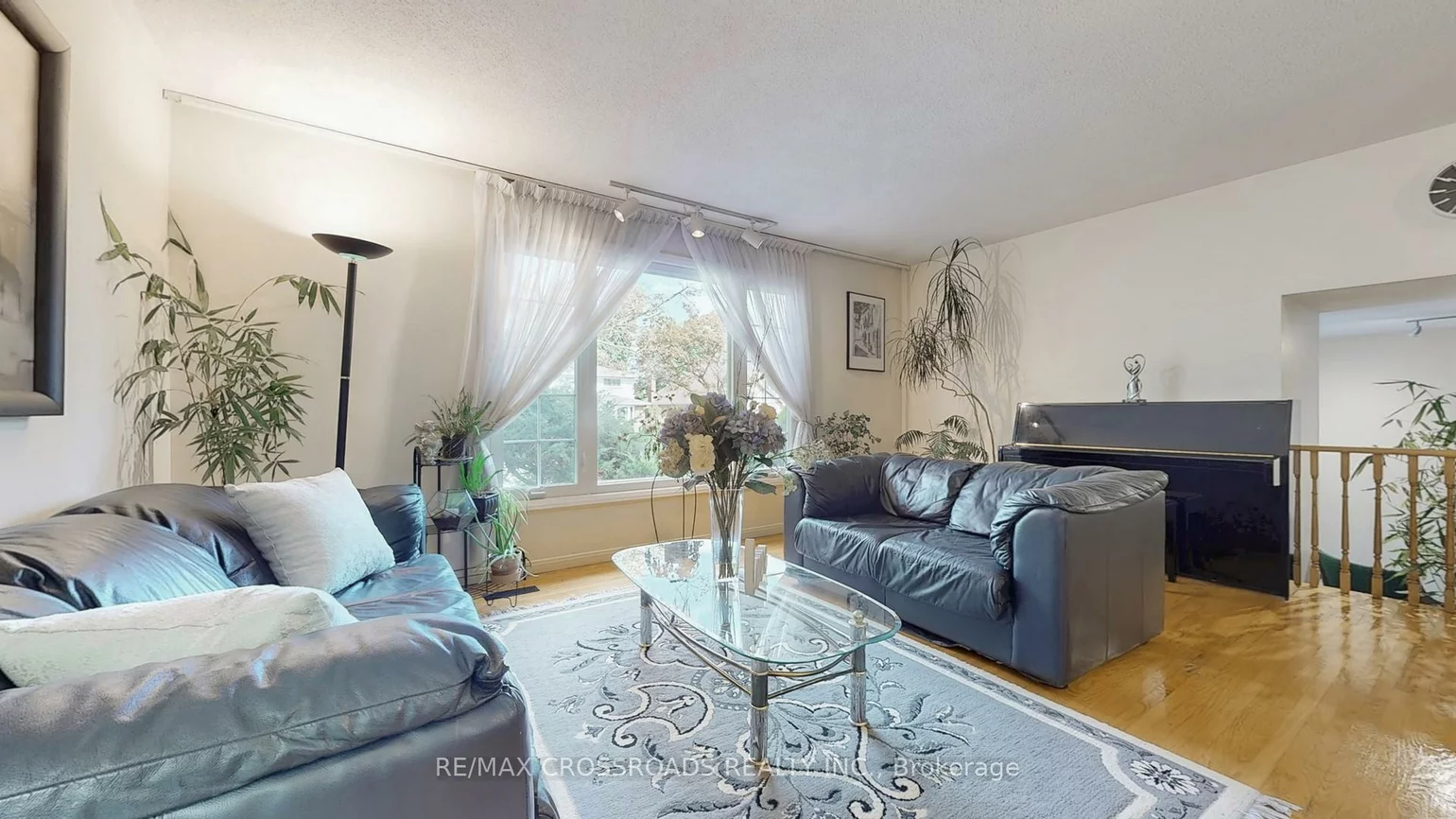 218, Kingslake, Don Valley Village, Toronto