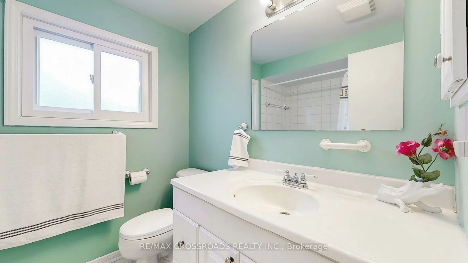 218, Kingslake, Don Valley Village, Toronto