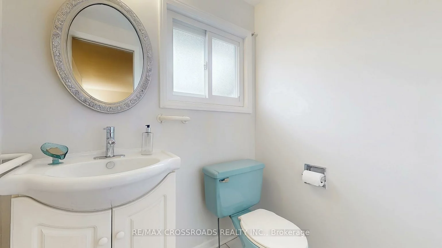 218, Kingslake, Don Valley Village, Toronto