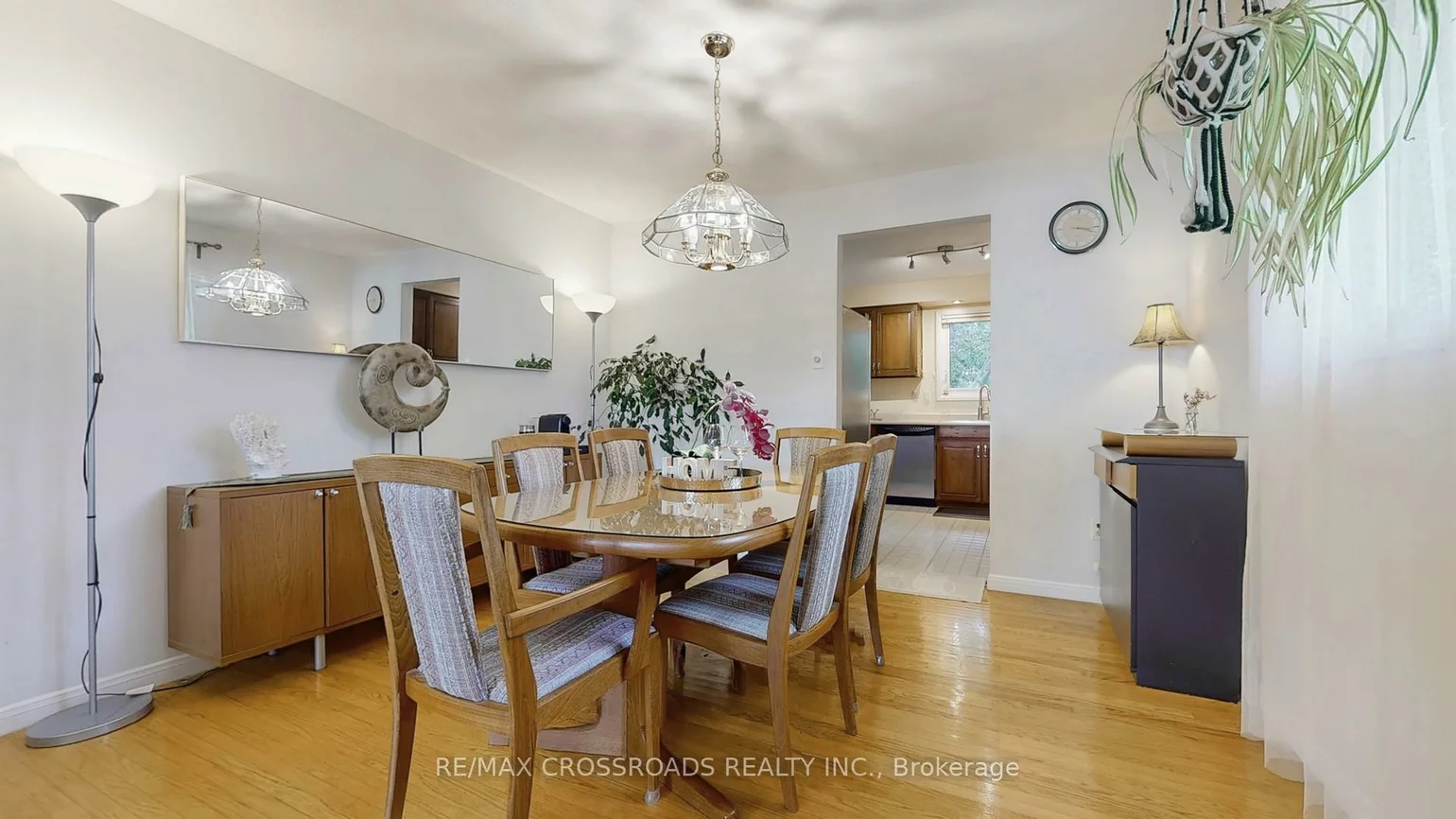 218, Kingslake, Don Valley Village, Toronto