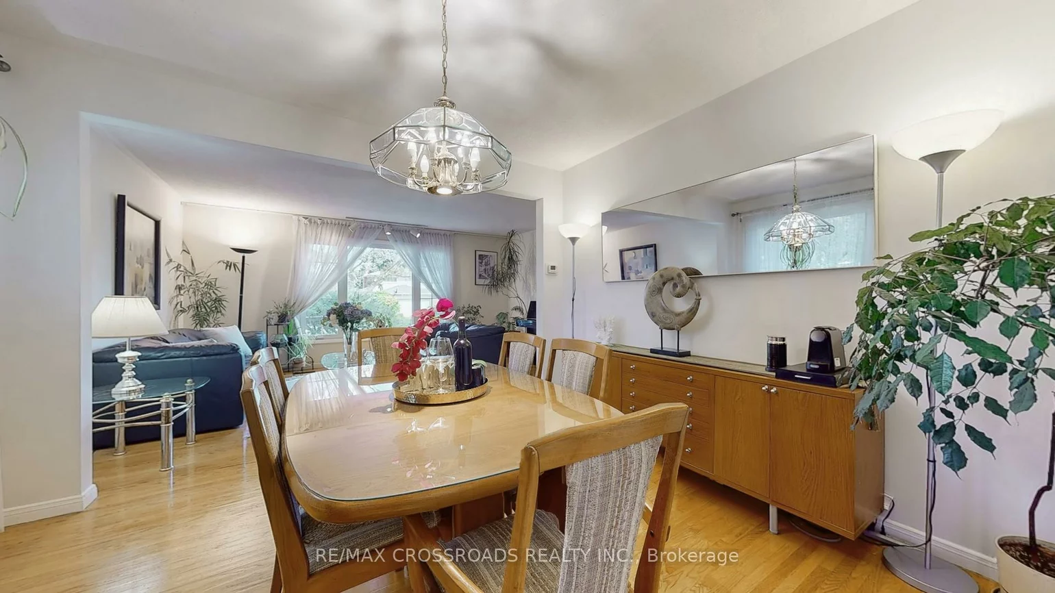 218, Kingslake, Don Valley Village, Toronto