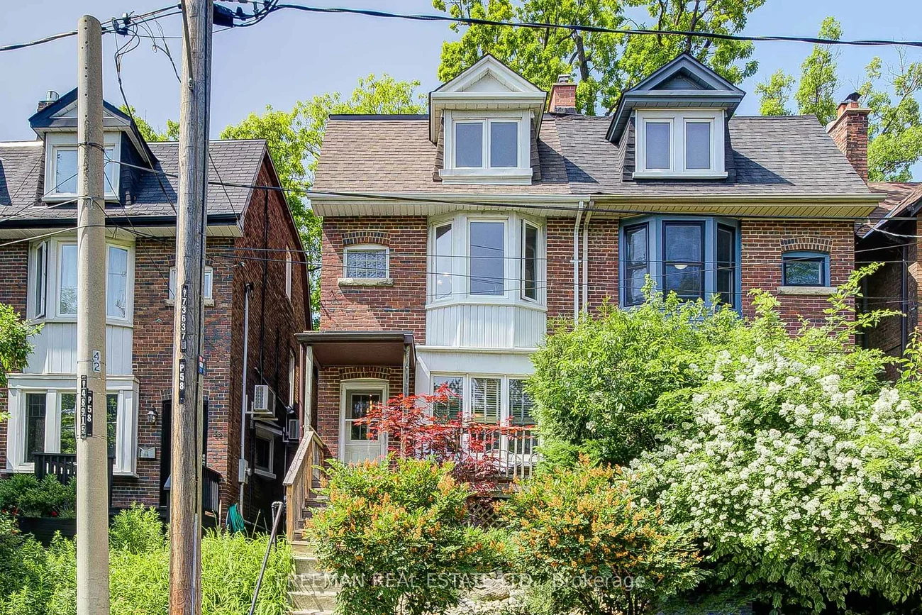 56, Austin, Casa Loma, Toronto