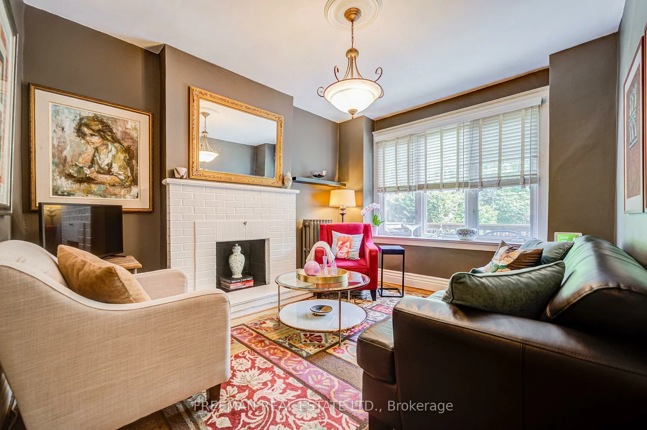 56, Austin, Casa Loma, Toronto