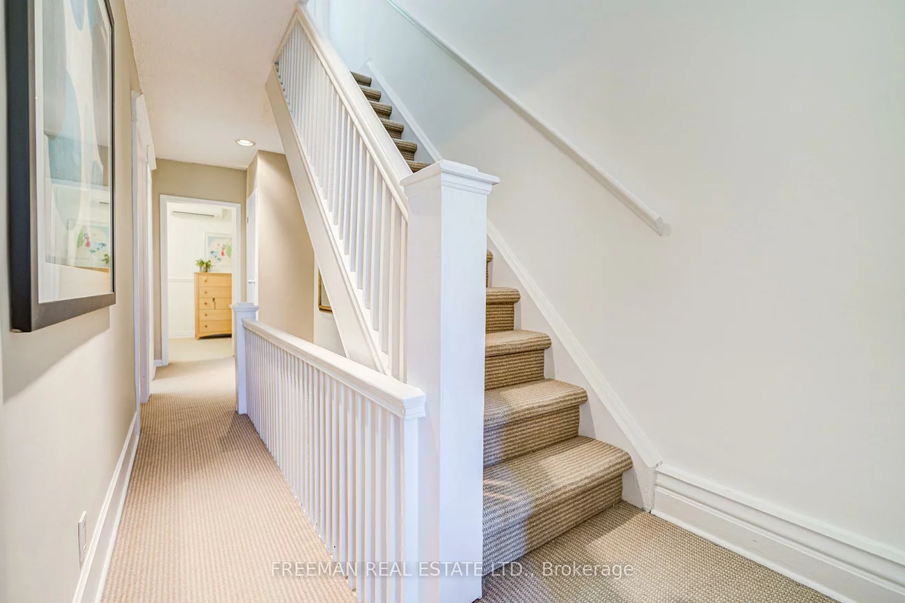 56, Austin, Casa Loma, Toronto