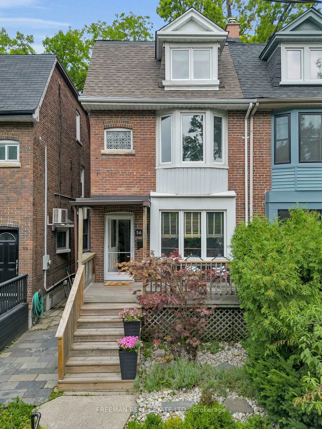 56, Austin, Casa Loma, Toronto