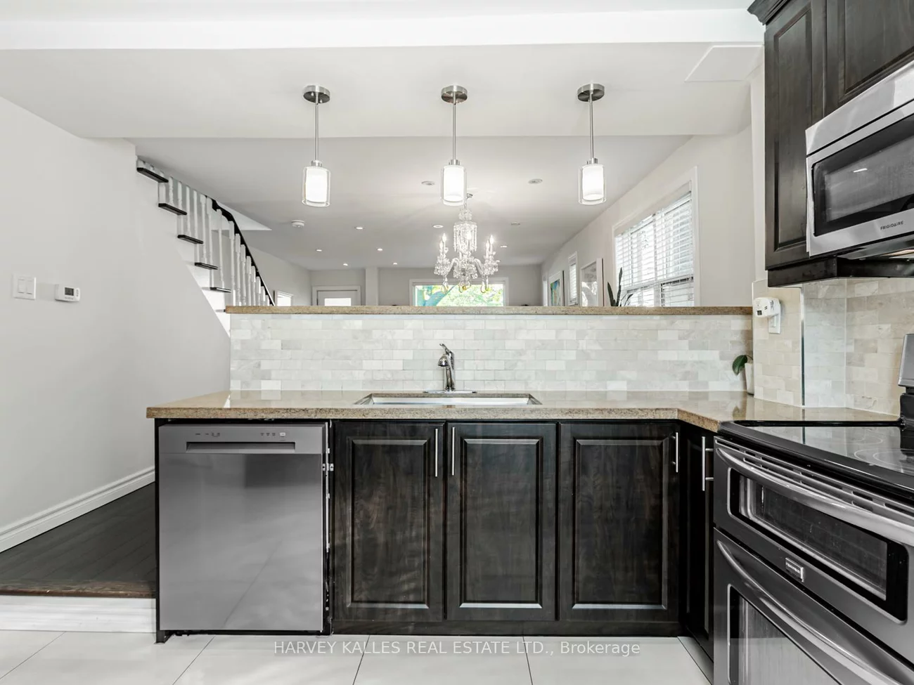 365, Atlas, Humewood-Cedarvale, Toronto
