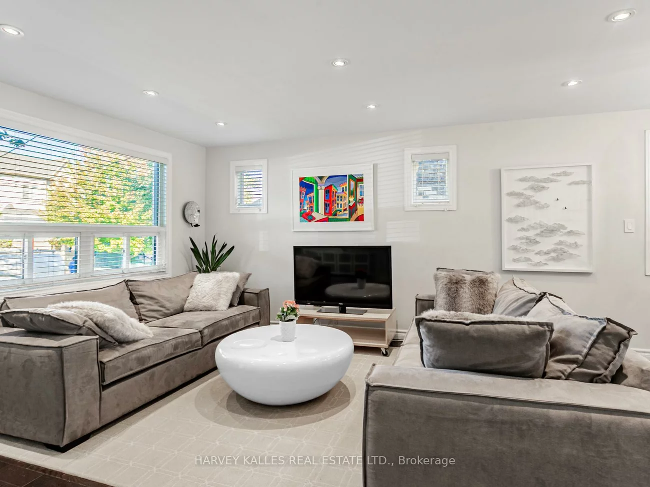 365, Atlas, Humewood-Cedarvale, Toronto