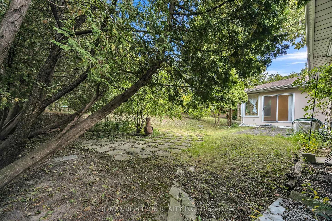 120, Laurentide, Parkwoods-Donalda, Toronto