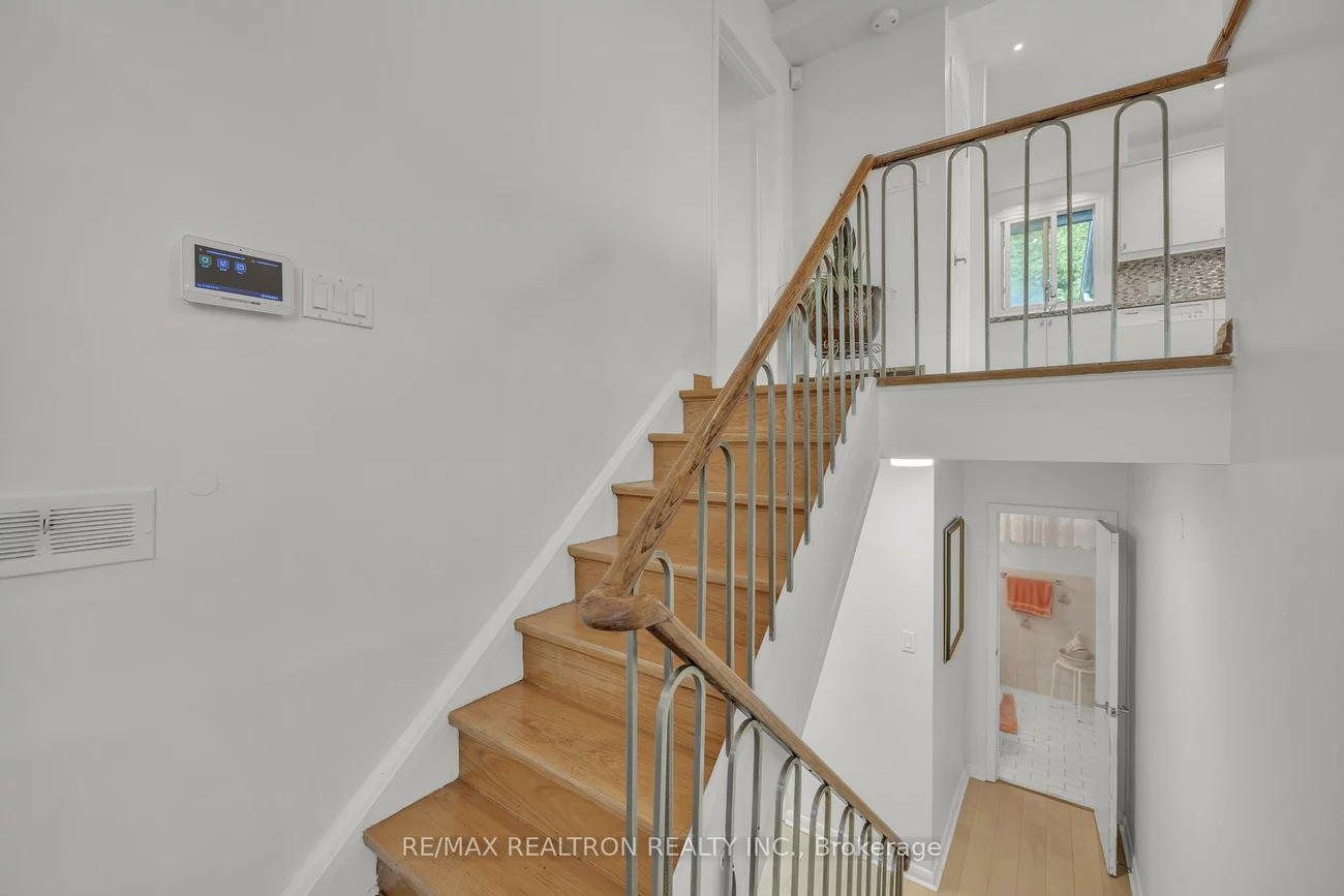 120, Laurentide, Parkwoods-Donalda, Toronto