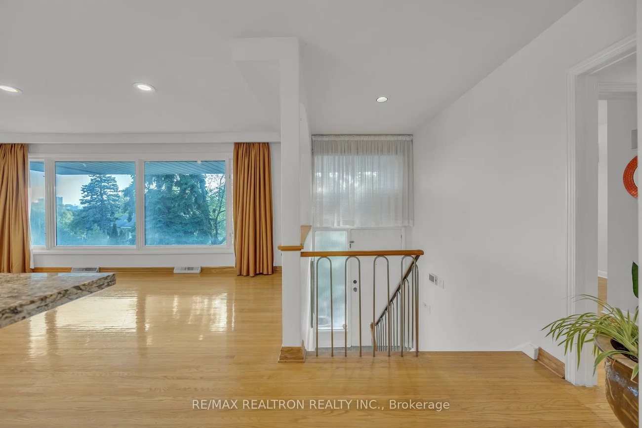 120, Laurentide, Parkwoods-Donalda, Toronto