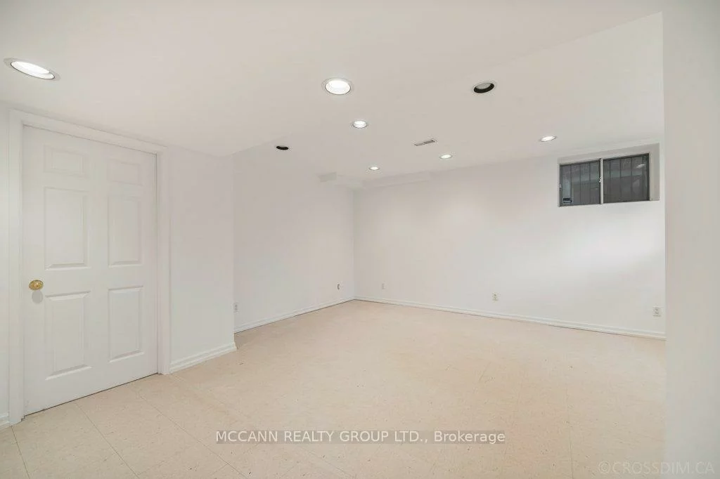 118, Braeside, Lawrence Park North, Toronto