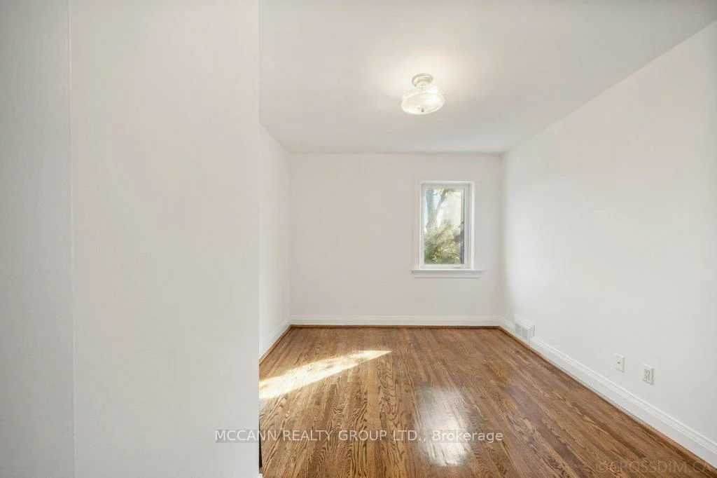 118, Braeside, Lawrence Park North, Toronto