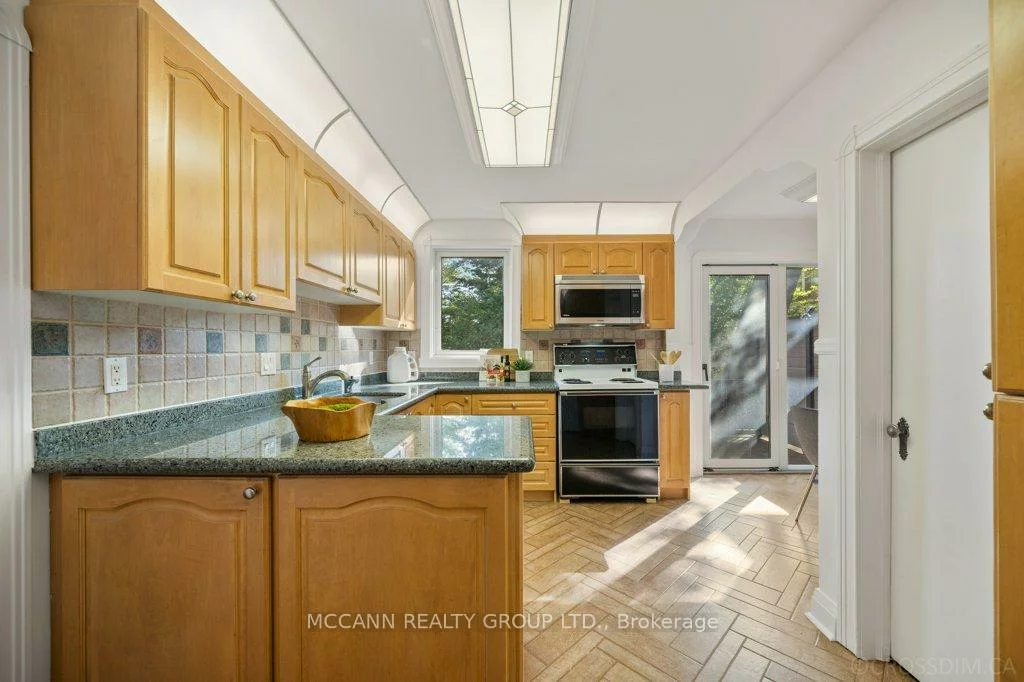118, Braeside, Lawrence Park North, Toronto
