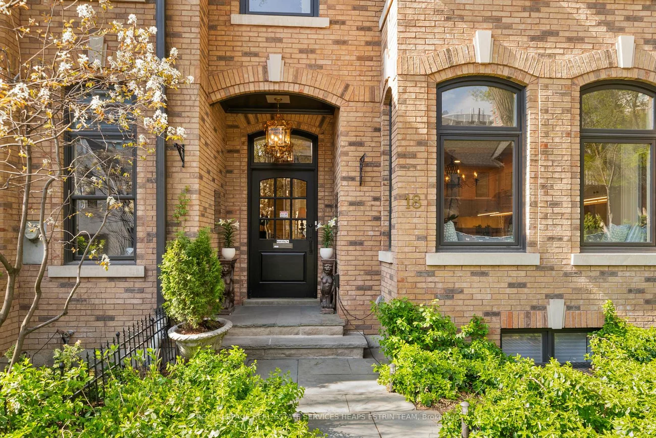 18, Lowther, Annex, Toronto