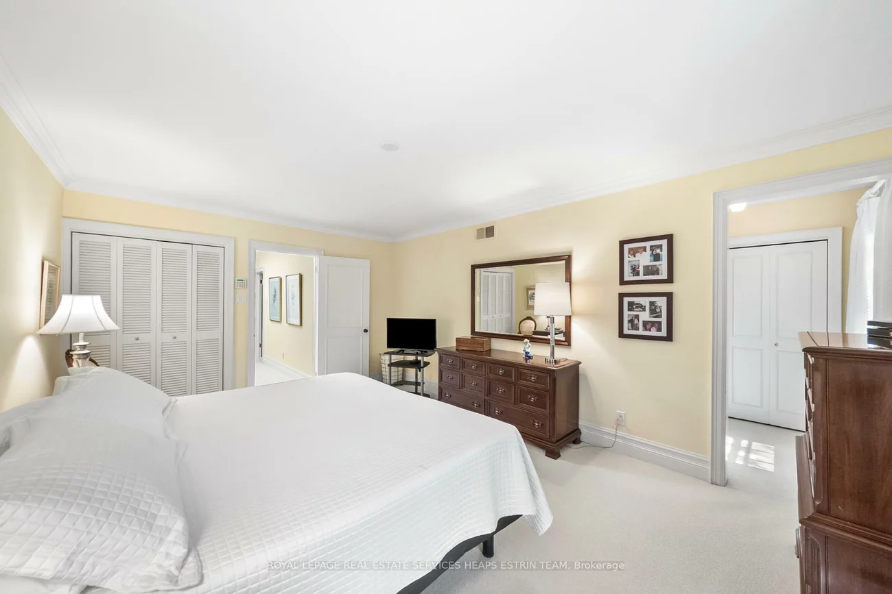 100, Elm, Rosedale-Moore Park, Toronto